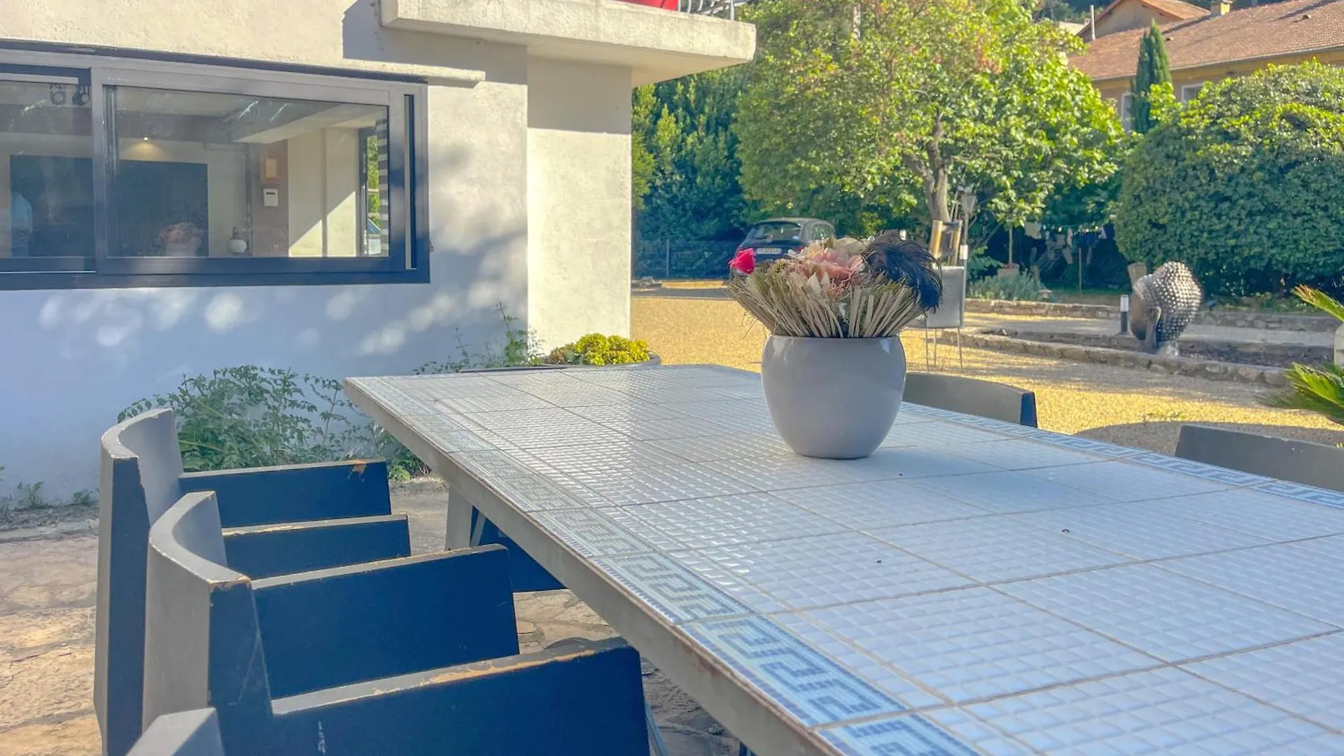 Quarto em Acomodações Particulares Le Gemenos Terrasse Apartamento França